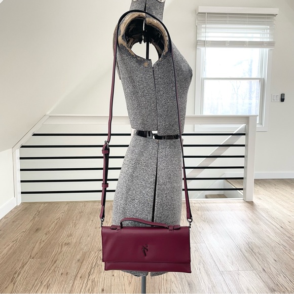 burgundy red contemporary, Simply Vera Vera Wang Crossbody purse - Picture 5 of 8